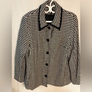 Wool blend cream & black houndstooth jacket/blazer